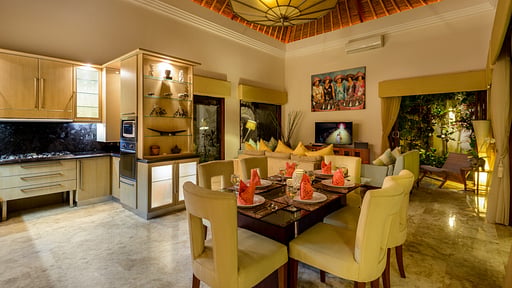 Villa Siam Dining area