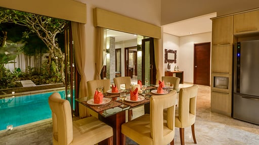 Villa Siam Dining area