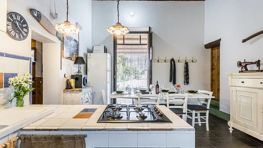 Villa Sicilian Dining area