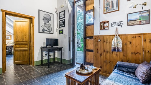 Villa Sicilian Media room