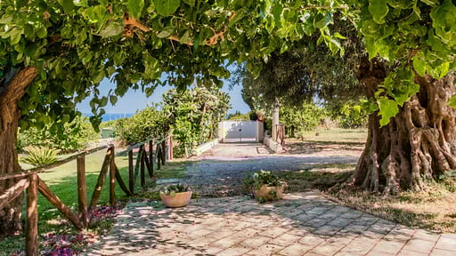 Villa Sicilian Garden