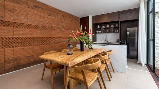 Villa Sienna Haven Dining area