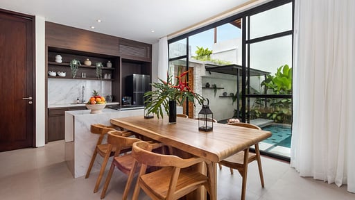 Villa Sienna Haven Dining area