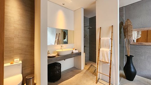 Villa Silk Bedroom 2