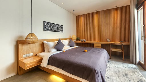 Villa Silk Bedroom 1