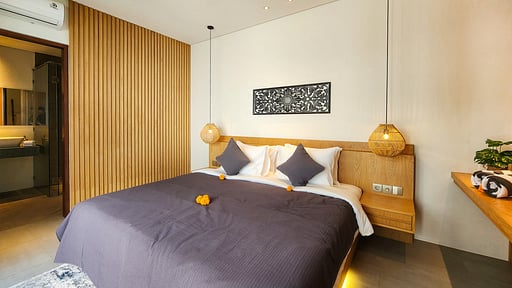 Villa Silk Bedroom 2