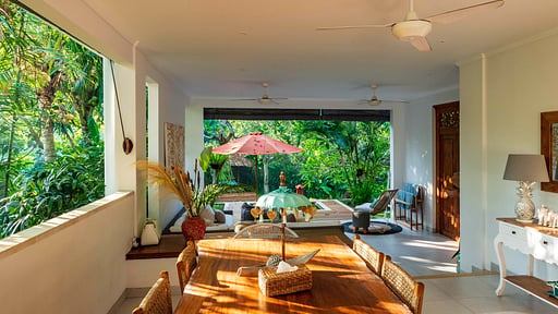 Silversand Villa Dining area 2
