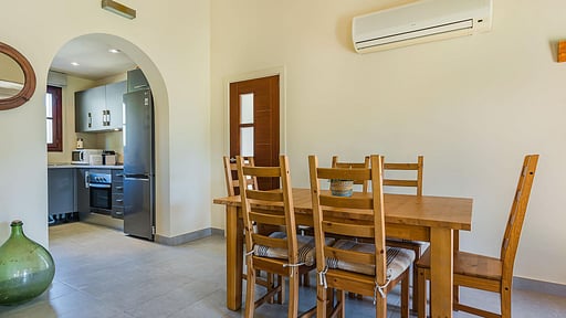 Villa Singala Dining area