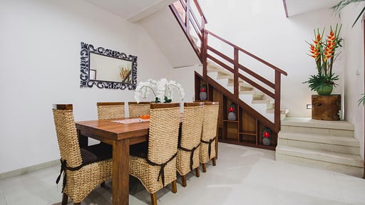 Villa Sinta Dining area