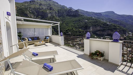 Villa Sirinyo Terrasse