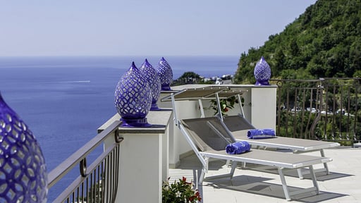 Villa Sirinyo Terrasse