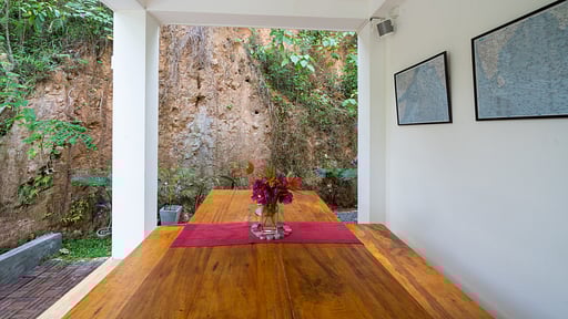 Villa Siriwimal Обеденная зона