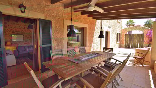 Villa Siscelis Dining area