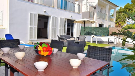 107 Villa Siulador Dining area