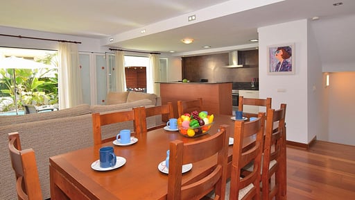 107 Villa Siulador Dining area