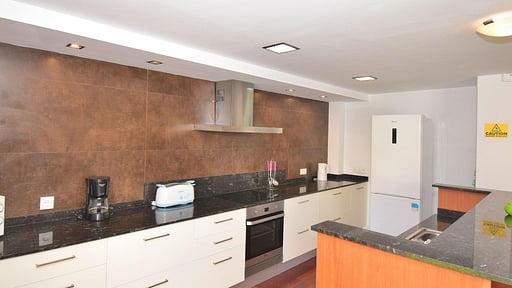 107 Villa Siulador Kitchen