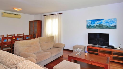 107 Villa Siulador Living room