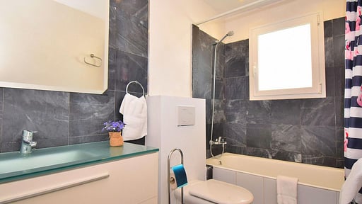 107 Villa Siulador Bedroom 1