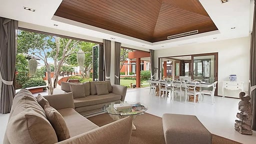 Six Hills Villa Living room