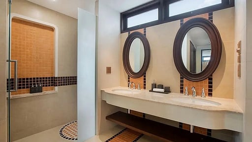 Six Hills Villa Bedroom 4