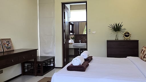 Six Hills Villa Bedroom 5