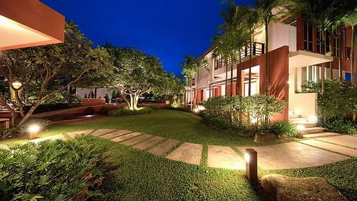 Six Hills Villa Garden