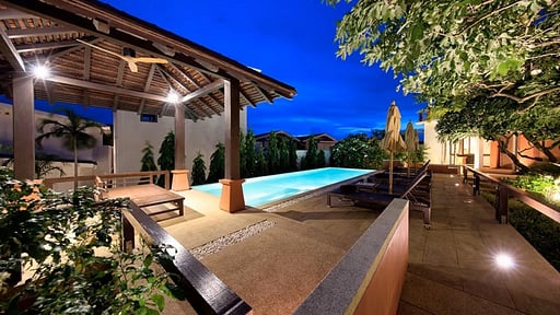 Six Hills Villa Terrace/Veranda