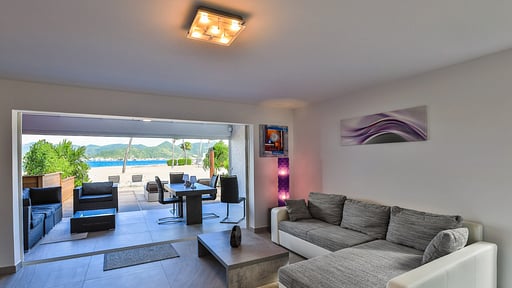 Villa Ski Beach Wohnbereich
