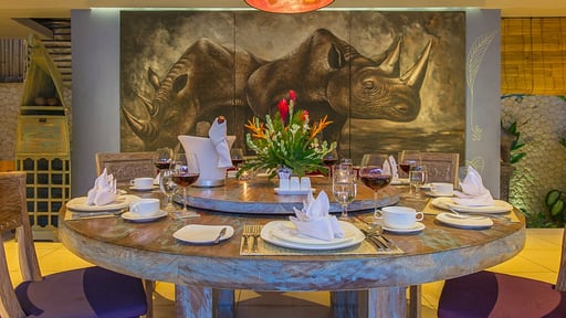 Villa Sky Li Dining area