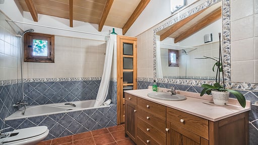 Villa Slate Bedroom 1