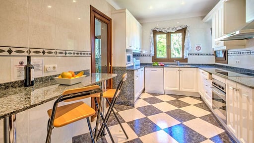Villa Sol Naixent Kitchen