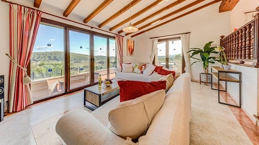 Villa Sol Naixent Living room