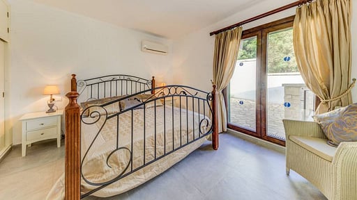 Villa Sol Naixent Bedroom 1