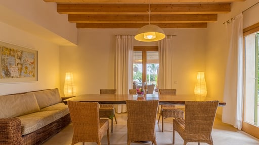 Villa Sol Pura Uno Essecke