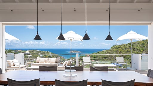 Villa Sol y Mar Dining area