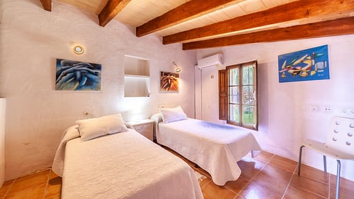 Villa Son Del Rio Baix Schlafzimmer 2