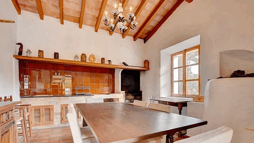 Villa Son Guinyol Dining area