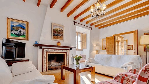 Villa Son Guinyol Living room