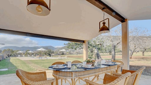 Villa Son Guinyol Dining area
