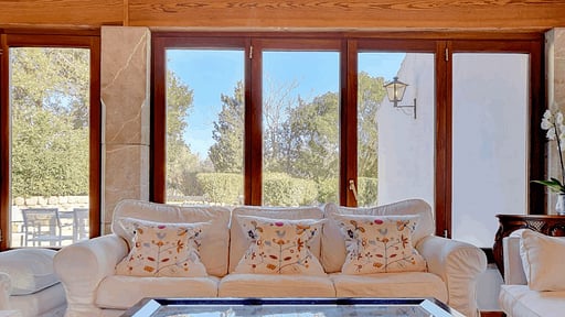 Villa Son Guinyol Living room