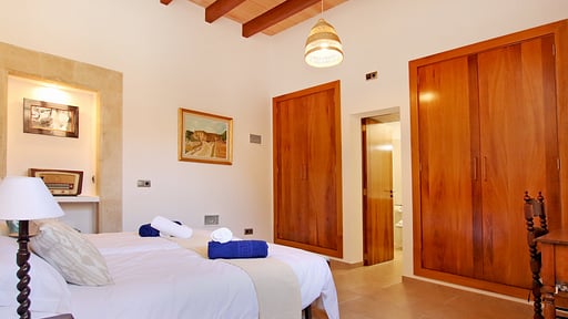 Villa Son Pons Schlafzimmer 1