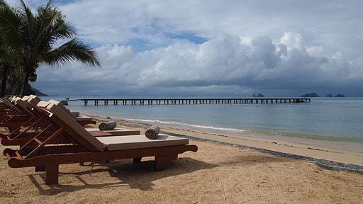 Villa Sonthaya Пляж