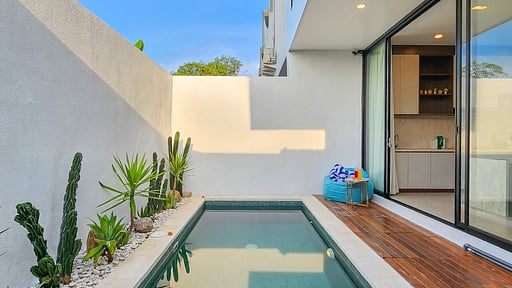 Villa Sorano Seminyak Piscina