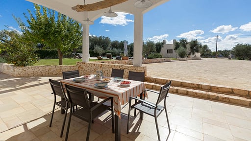 Villa Sorrentino Dining area