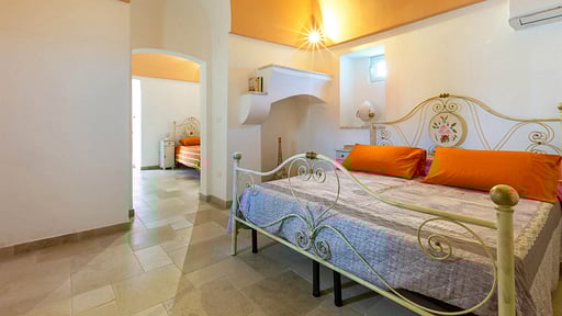 Villa Sorrentino Bedroom 1