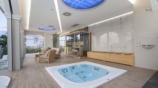 Villa Sorrento Dream Resort Jacuzzi