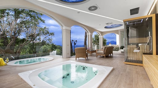 Villa Sorrento Dream Resort Jacuzzi