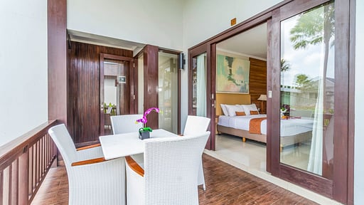 Villa Sotis Canggu Dining area
