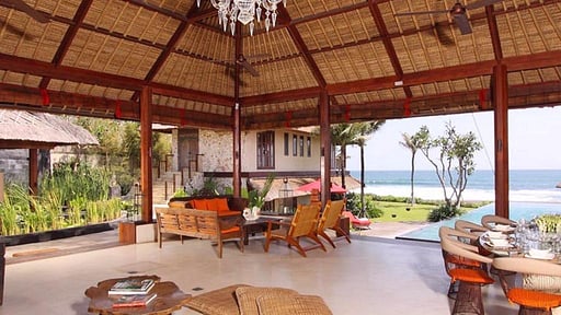 Villa Sound of the Sea Dining area