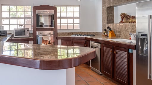 Villa Sous la Falaise Kitchen